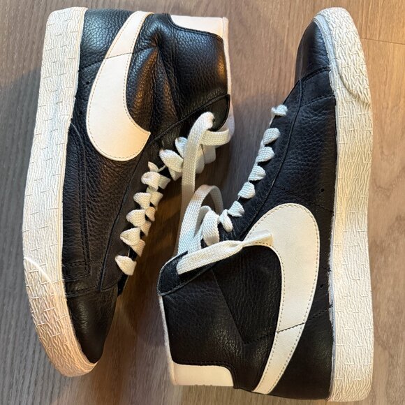 Nike Blazers Mid '77 - Picture 1 of 5